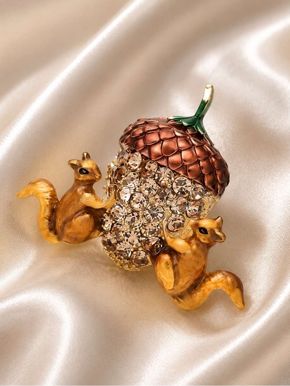 Acorn Squirrel Gold Brooch